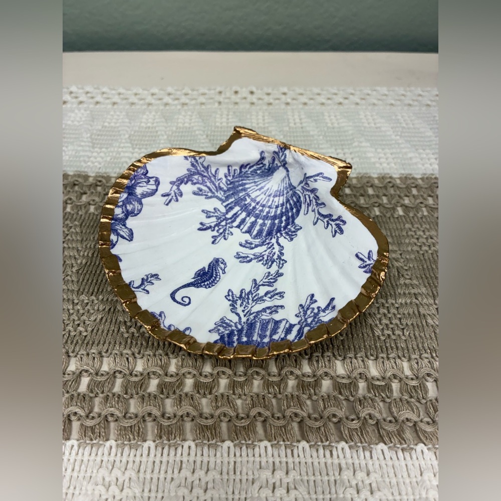 Real seashell decoupage jewelry dish